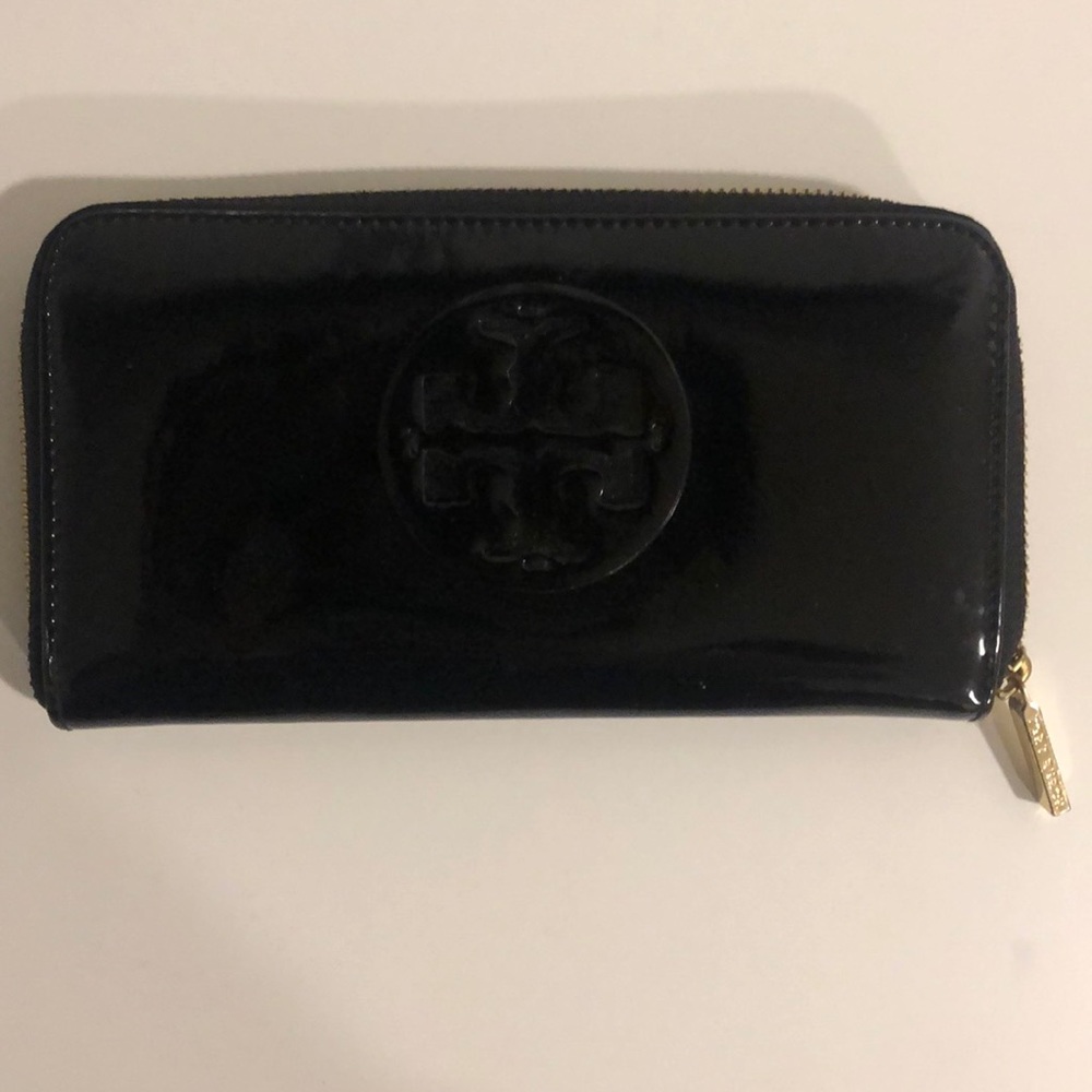 Tory Burch patent leather wallet